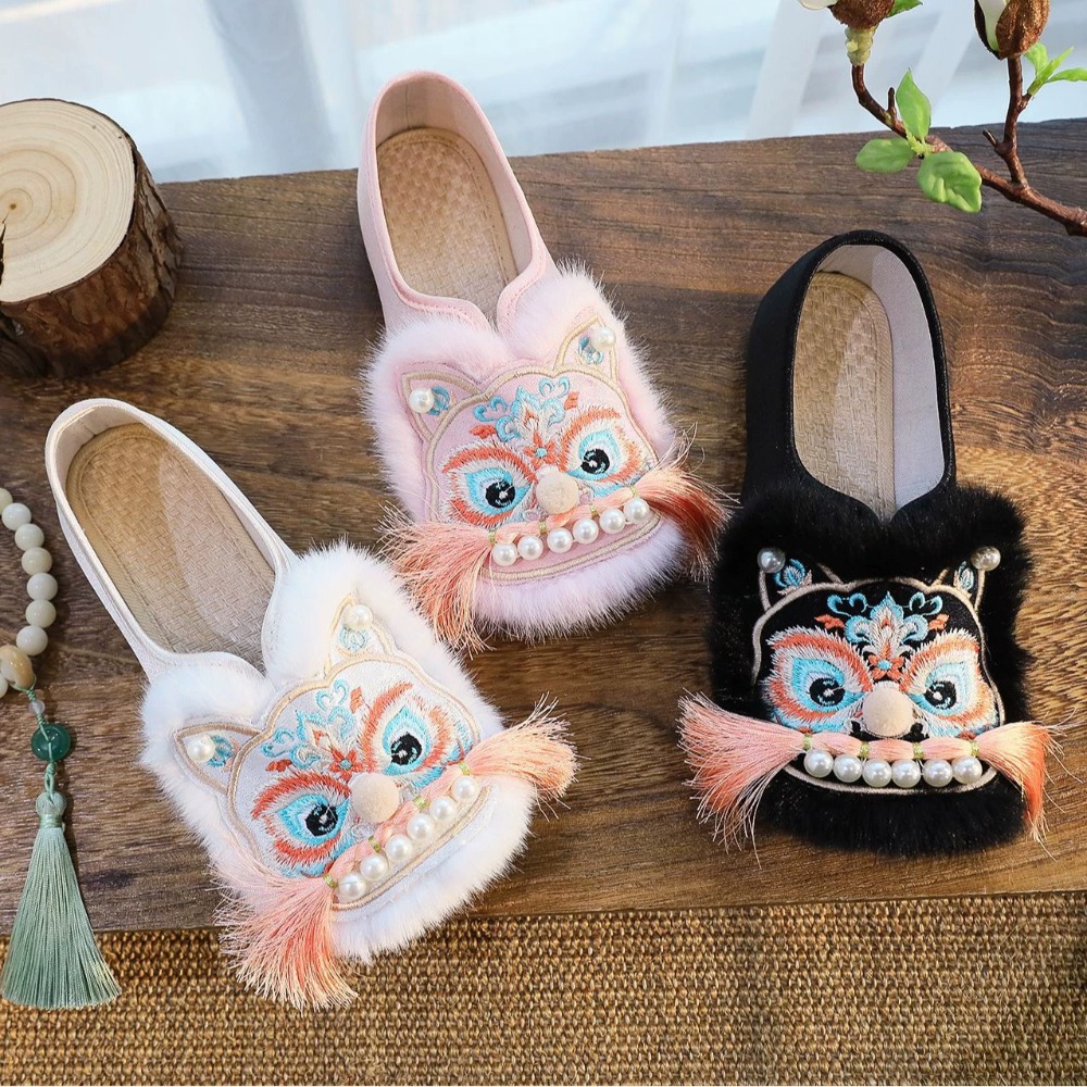 Zapatos de tela de estilo étni - Ethnic Fashion For Ladies reseña y precio
