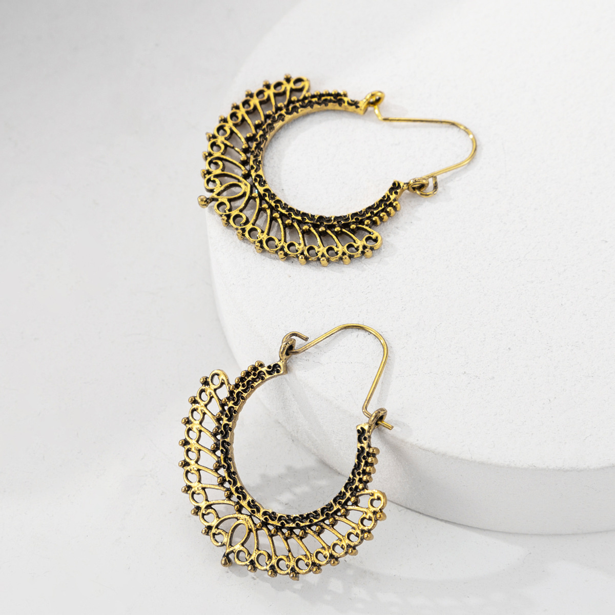 Pendientes huecos tallados en  - Ethnic Fashion Instagram reseña y precio