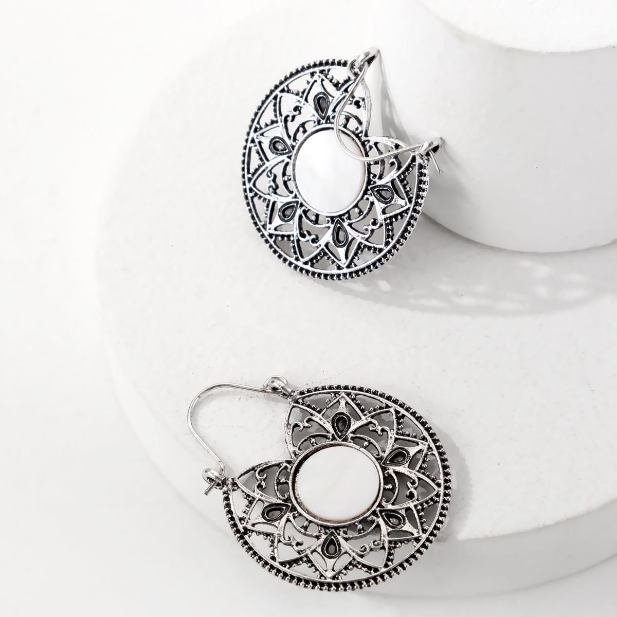 Pendientes huecos tallados en  - Ethnic Fashion Instagram reseña y precio